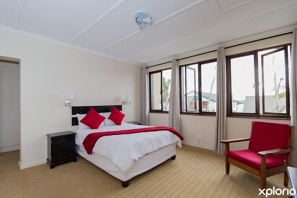 Victoria Hotel Bredasdorp Esterno foto